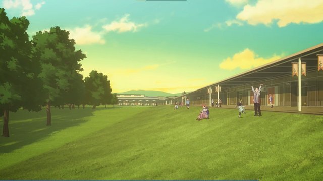 Tree Mall Lawn Plaza